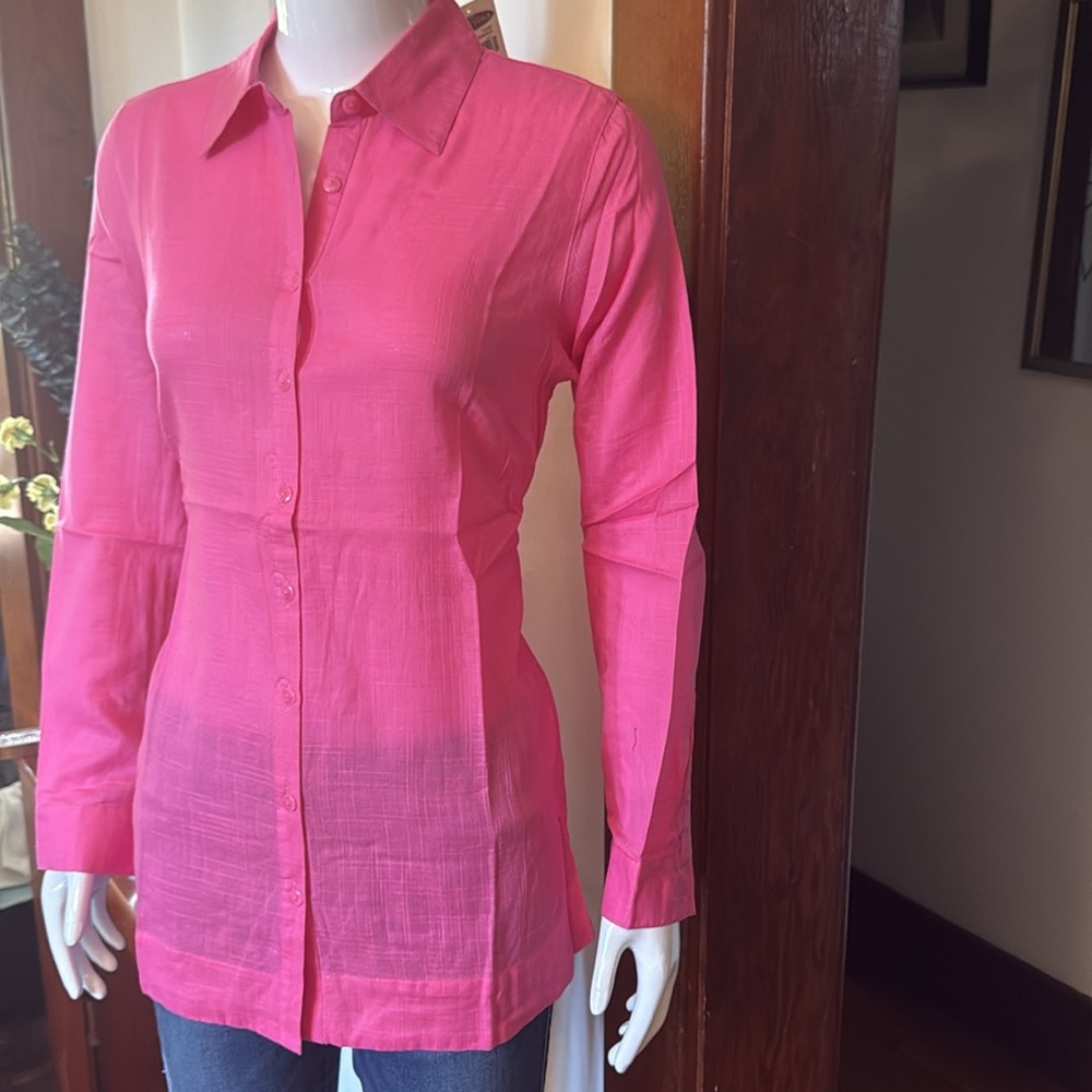 NWT northern reflections size small Pink Button-Up Women's Top